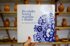 Slovenská ľudová majolika v Modre - obrázek